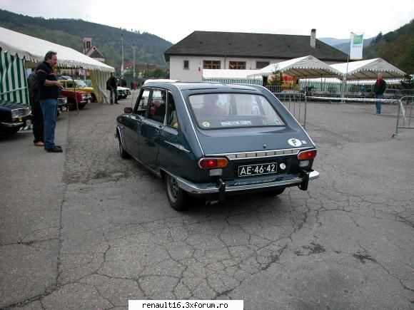 foto de la cea de-a iv- a intalnire europeana  de renault � alsacia - franta -must r 16 15-16 mai