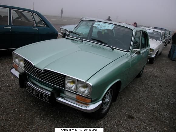 foto de la cea de-a iv- a intalnire europeana  de renault � alsacia - franta -must r 16 15-16 mai