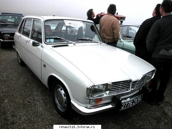 foto de la cea de-a iv- a intalnire europeana  de renault � alsacia - franta -must r 16 15-16 mai