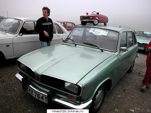 foto de la cea de-a iv- a intalnire europeana  de renault � alsacia - franta -must r 16 15-16 mai