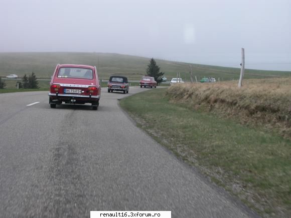 foto de la cea de-a iv- a intalnire europeana  de renault � alsacia - franta -must r 16 15-16 mai