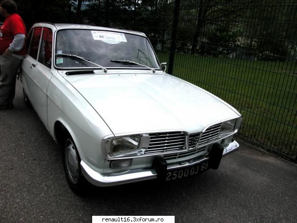 foto de la cea de-a iv- a intalnire europeana  de renault � alsacia - franta -must r 16 15-16 mai