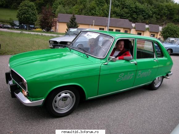 foto de la cea de-a iv- a intalnire europeana  de renault � alsacia - franta -must r 16 15-16 mai