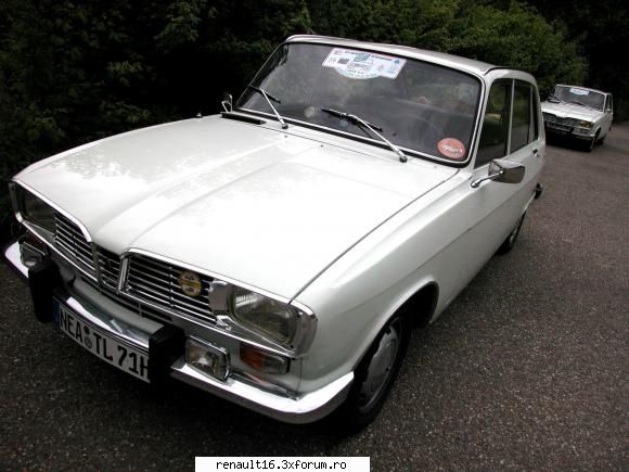 foto de la cea de-a iv- a intalnire europeana  de renault � alsacia - franta -must r 16 15-16 mai