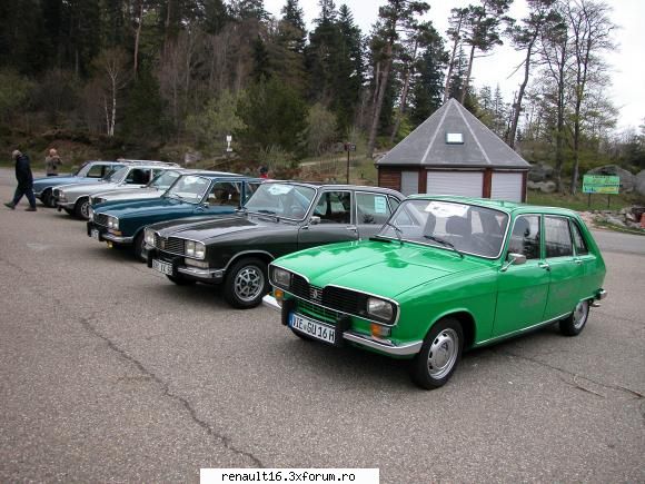 foto de la cea de-a iv- a intalnire europeana  de renault � alsacia - franta -must r 16 15-16 mai
