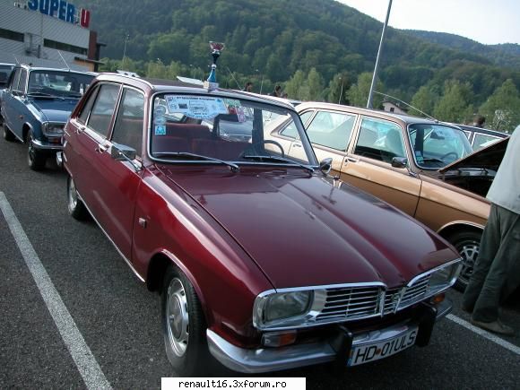 foto de la cea de-a iv- a intalnire europeana  de renault � alsacia - franta -must r 16 15-16 mai