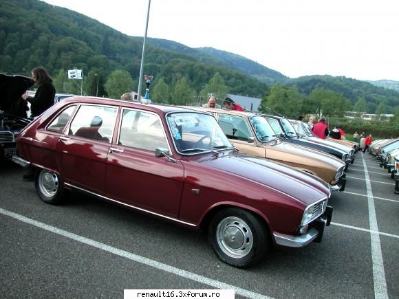 foto de la cea de-a iv- a intalnire europeana  de renault � alsacia - franta -must r 16 15-16 mai