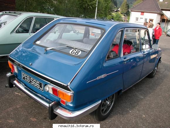 foto de la cea de-a iv- a intalnire europeana  de renault � alsacia - franta -must r 16 15-16 mai