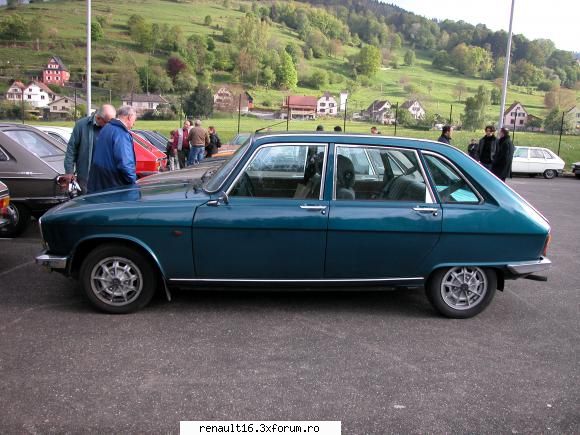 foto de la cea de-a iv- a intalnire europeana  de renault � alsacia - franta -must r 16 15-16 mai