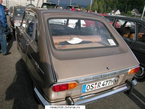 foto de la cea de-a iv- a intalnire europeana  de renault � alsacia - franta -must r 16 15-16 mai