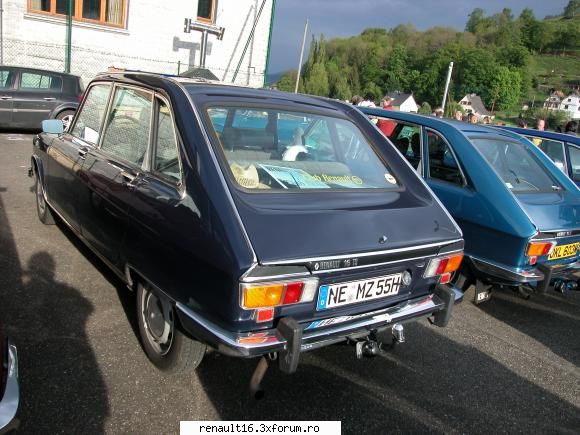 foto de la cea de-a iv- a intalnire europeana  de renault � alsacia - franta -must r 16 15-16 mai