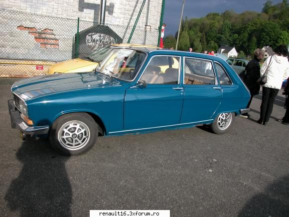 foto de la cea de-a iv- a intalnire europeana  de renault � alsacia - franta -must r 16 15-16 mai