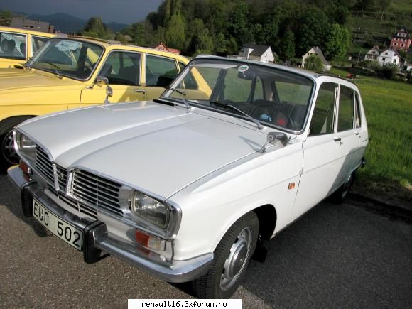 foto de la cea de-a iv- a intalnire europeana  de renault � alsacia - franta -must r 16 15-16 mai
