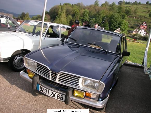 foto de la cea de-a iv- a intalnire europeana  de renault � alsacia - franta -must r 16 15-16 mai