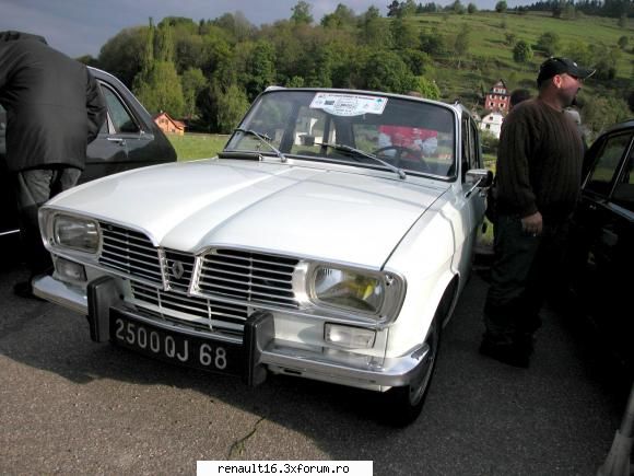foto de la cea de-a iv- a intalnire europeana  de renault � alsacia - franta -must r 16 15-16 mai