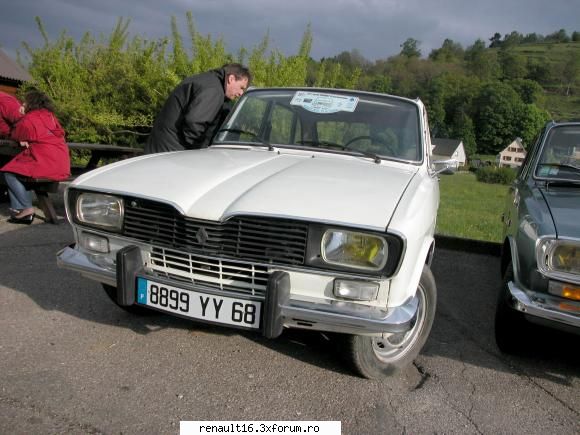 foto de la cea de-a iv- a intalnire europeana  de renault � alsacia - franta -must r 16 15-16 mai