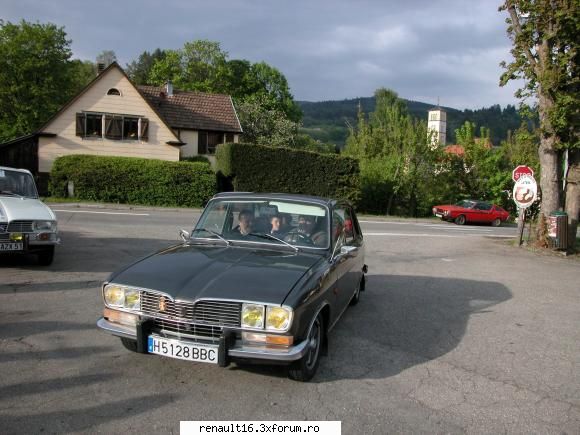 foto de la cea de-a iv- a intalnire europeana  de renault � alsacia - franta -must r 16 15-16 mai