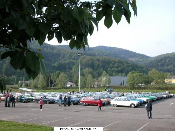 foto de la cea de-a iv- a intalnire europeana  de renault � alsacia - franta -must r 16 15-16 mai