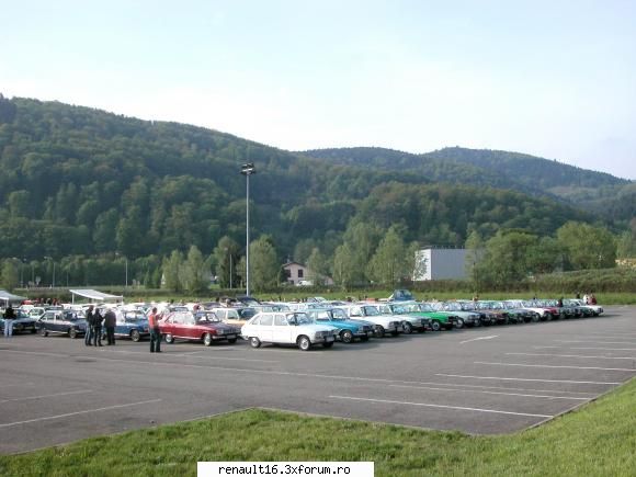 foto de la cea de-a iv- a intalnire europeana  de renault � alsacia - franta -must r 16 15-16 mai