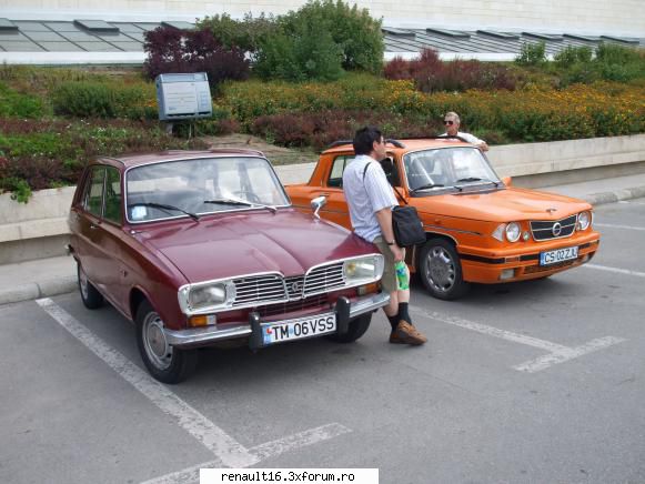 acesta este al doilea exemplar (diferit de cel visiniu aratat putin mai sus)
din pacate in spate are