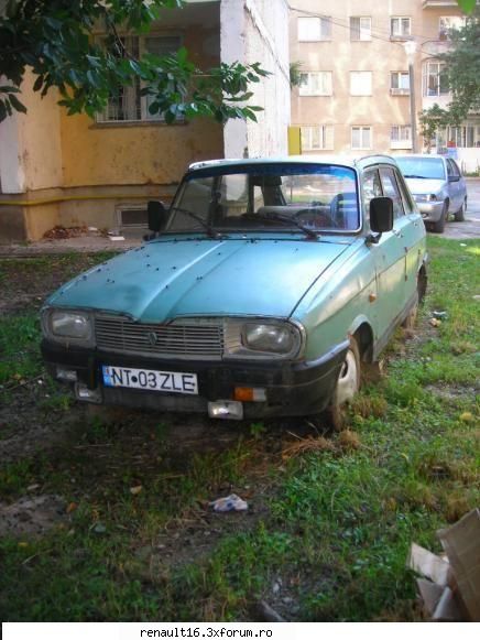 poate concura linistit la titlul de cel mai urat renault 16 din sa nu se supere pe mine :) poze cu